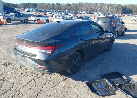 2022 Hyundai Elantra Sel z USA, uszkodzony, nr VIN 5NPLM4AG7NH055138